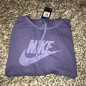 Men’s short sleeve Nike hoodie purple size medium